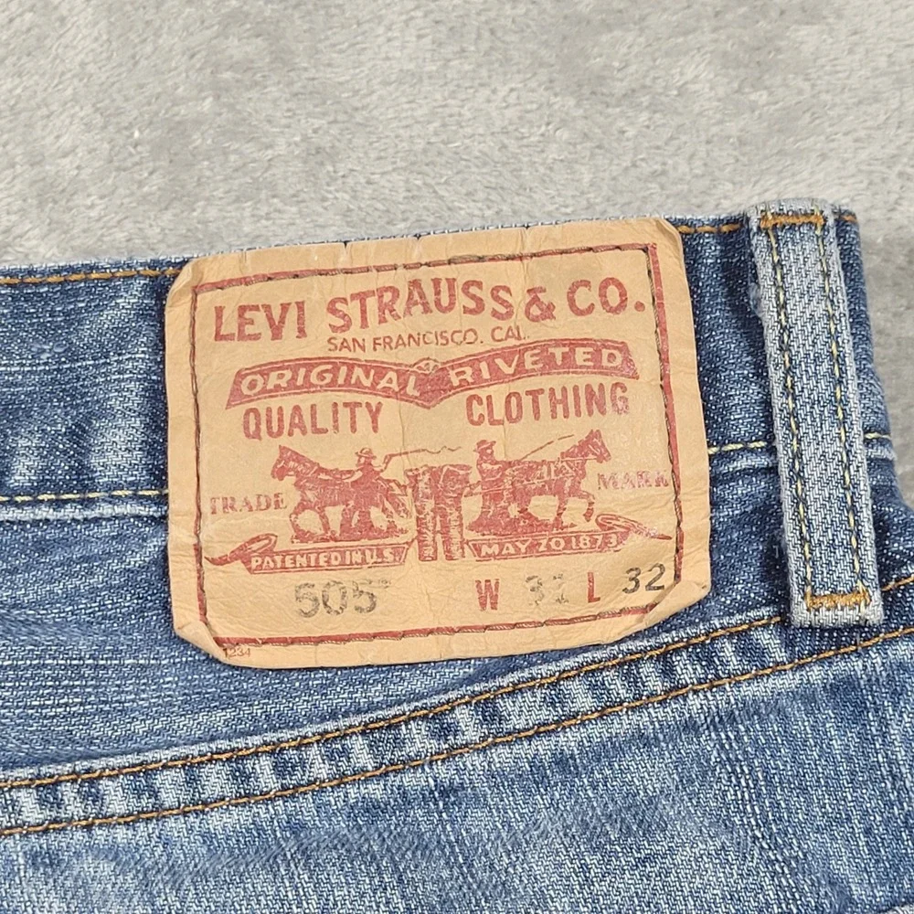 Levi's Jeans Mens 31x32 Blue 505 Straight Fit Distressed Frayed Denim Pants Y2K